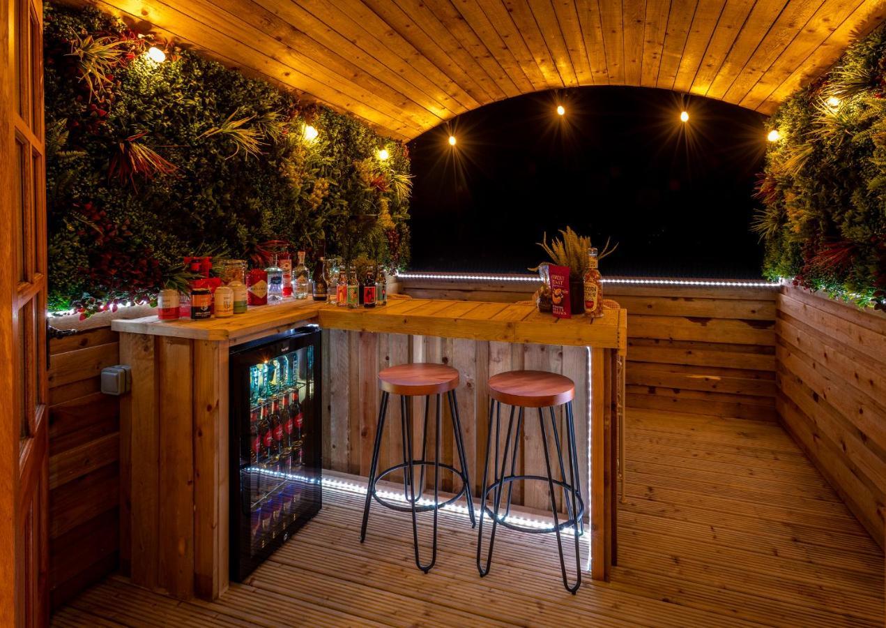 Апартаменты Ashwood Shepherd Hut -Ockeridge Rural Retreats Вустер Экстерьер фото