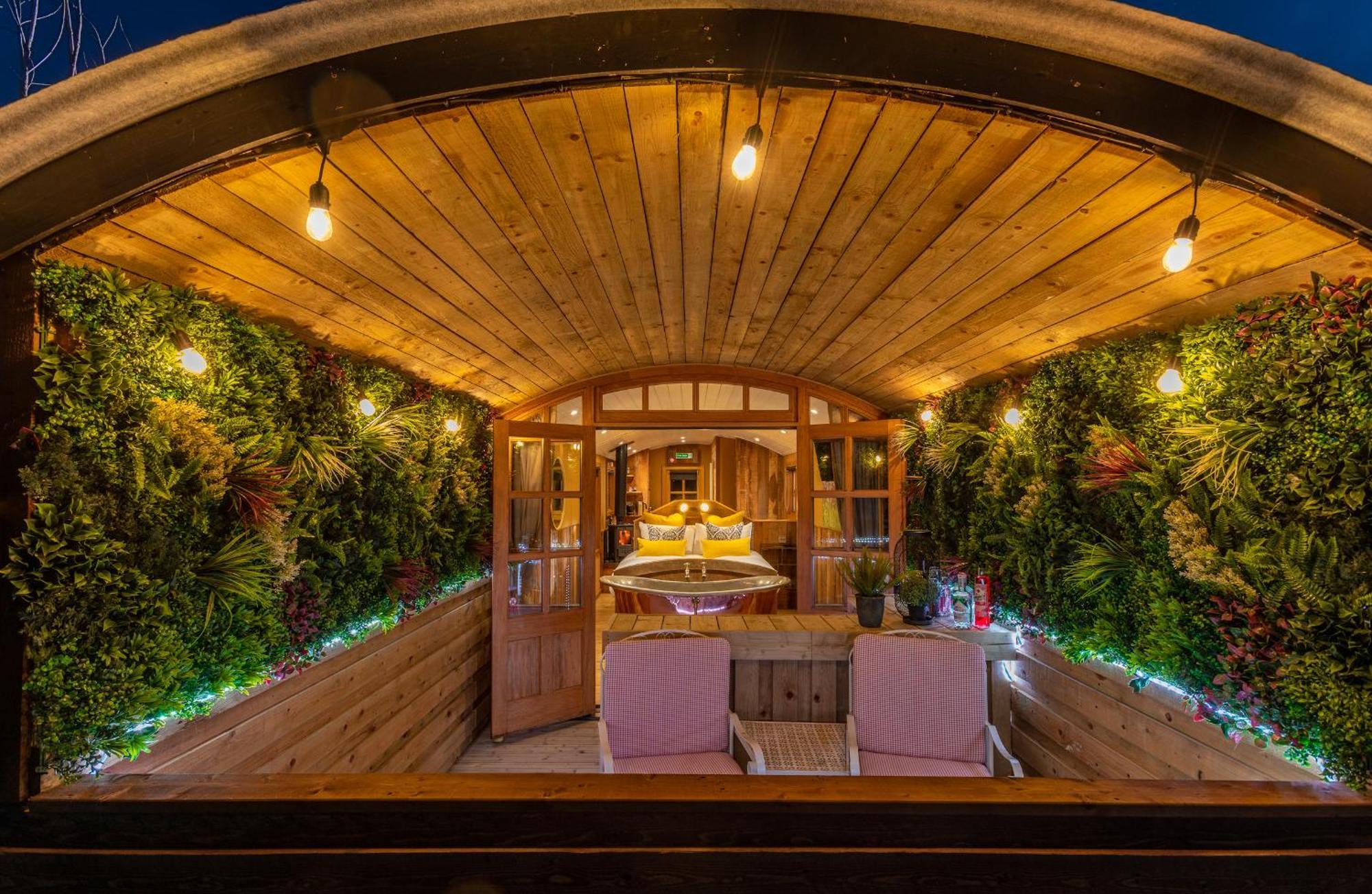 Апартаменты Ashwood Shepherd Hut -Ockeridge Rural Retreats Вустер Экстерьер фото