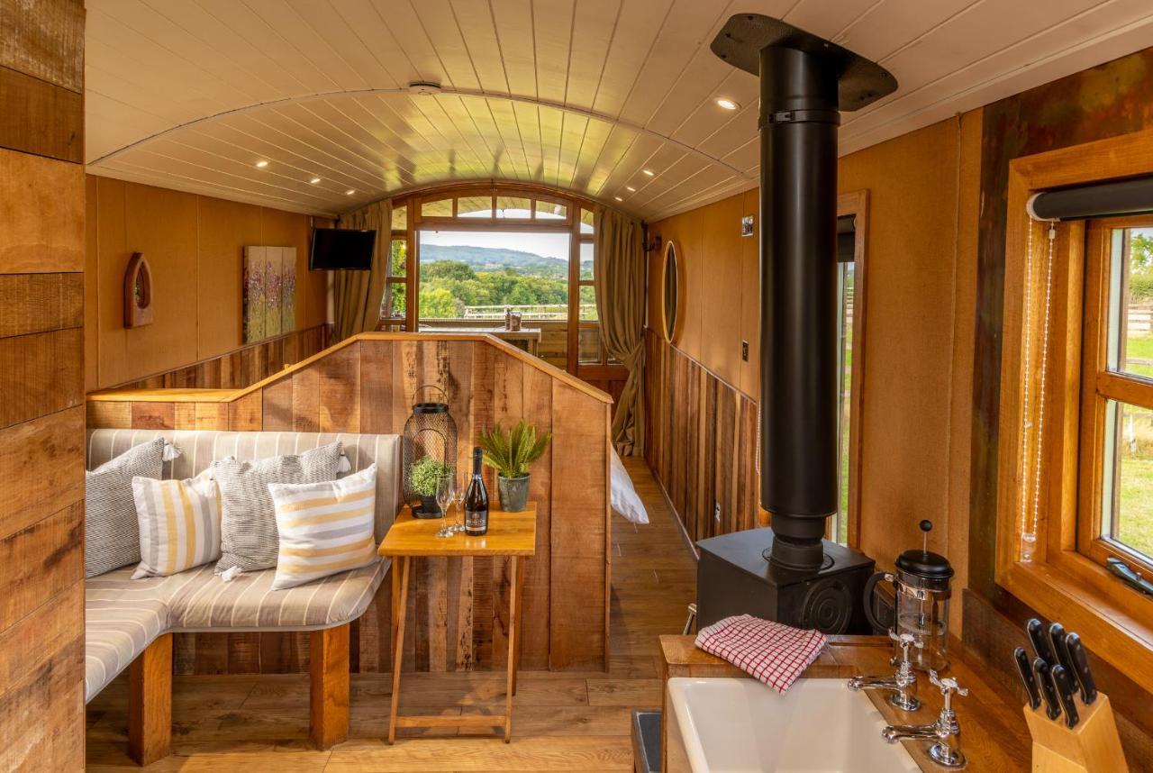 Апартаменты Ashwood Shepherd Hut -Ockeridge Rural Retreats Вустер Экстерьер фото