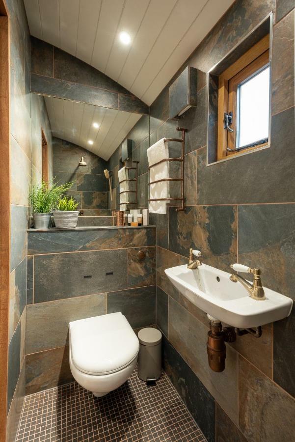 Апартаменты Ashwood Shepherd Hut -Ockeridge Rural Retreats Вустер Экстерьер фото